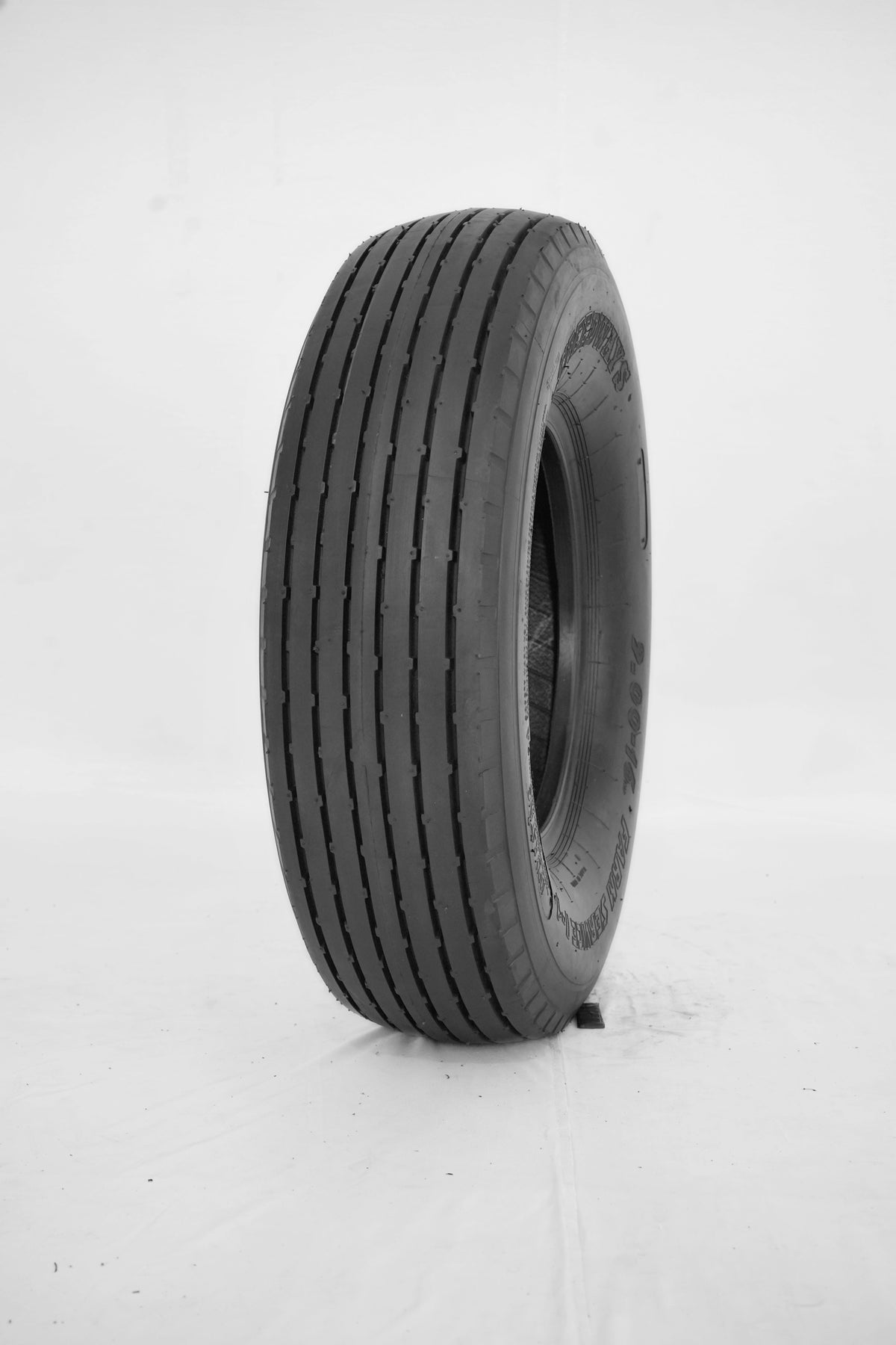 9.5L-14 I-1 Rib Implement Tire Tubeless Agricultural Farm Trailer Tire - AG Machinery Depot