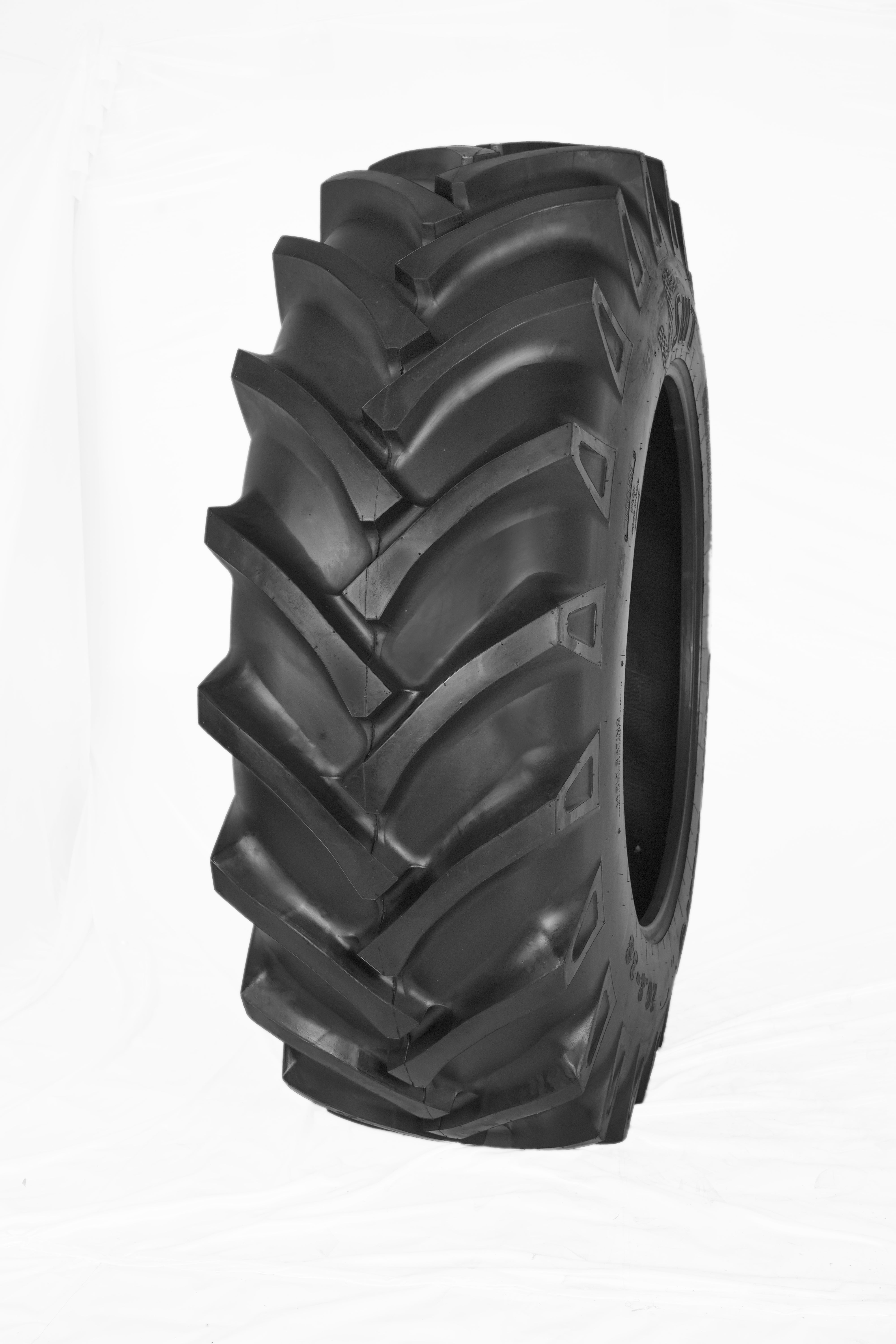 18.4-38 Tractor Tire  14PR GRIPKING TUBETYPE SWT - AG Machinery Depot