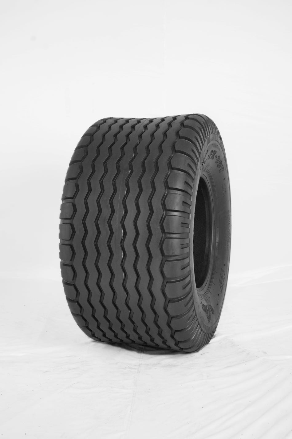 Tire, 500/50-17, PR - 18, Implement, Extra Load, TL, EU - European Standard, PK 307 Pattern - AG Machinery Depot