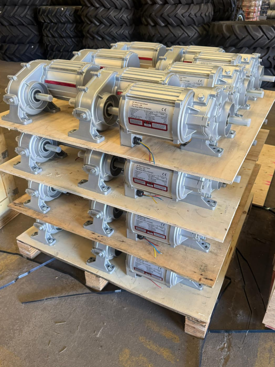 Universal High Torque Center Drive – 1.5 HP – 40:1 Ratio – 43 RPM - AG Machinery Depot